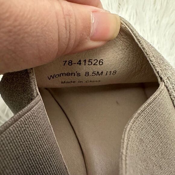 Johnston & Murphy Cassandra Sandals Metallic Pewter Leather Elastic Heel sz 8.5M - Picture 8 of 8